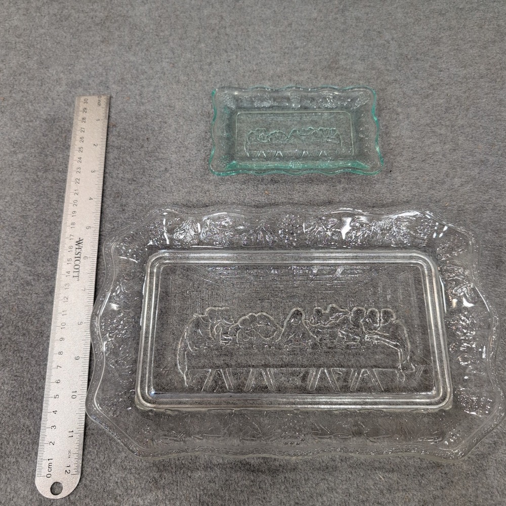 Tiara Indiana Glass Last Supper Bread Tray and Trinket Dish Set Clear Green - Picture 4 of 7